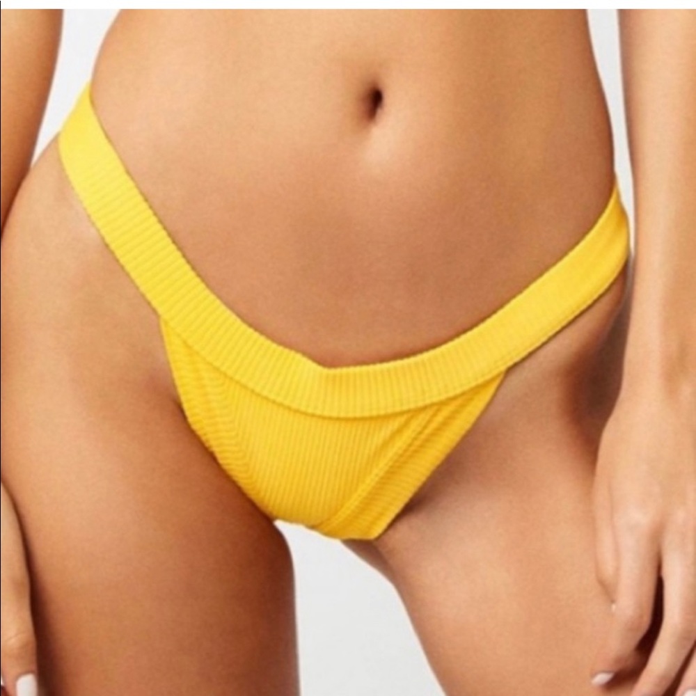 Frankie’s Bikini Cole bottoms.
